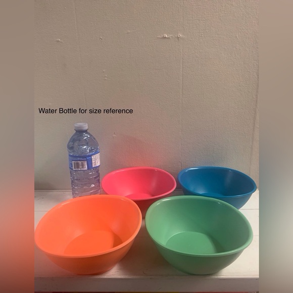 ❇️Sold Out❇️ Tupperware Legacy Reheatable Large Bowl Set - Picture 4 of 4